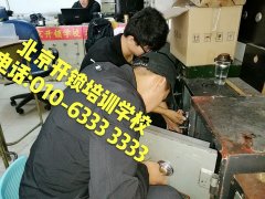 女生草鸡鸡"